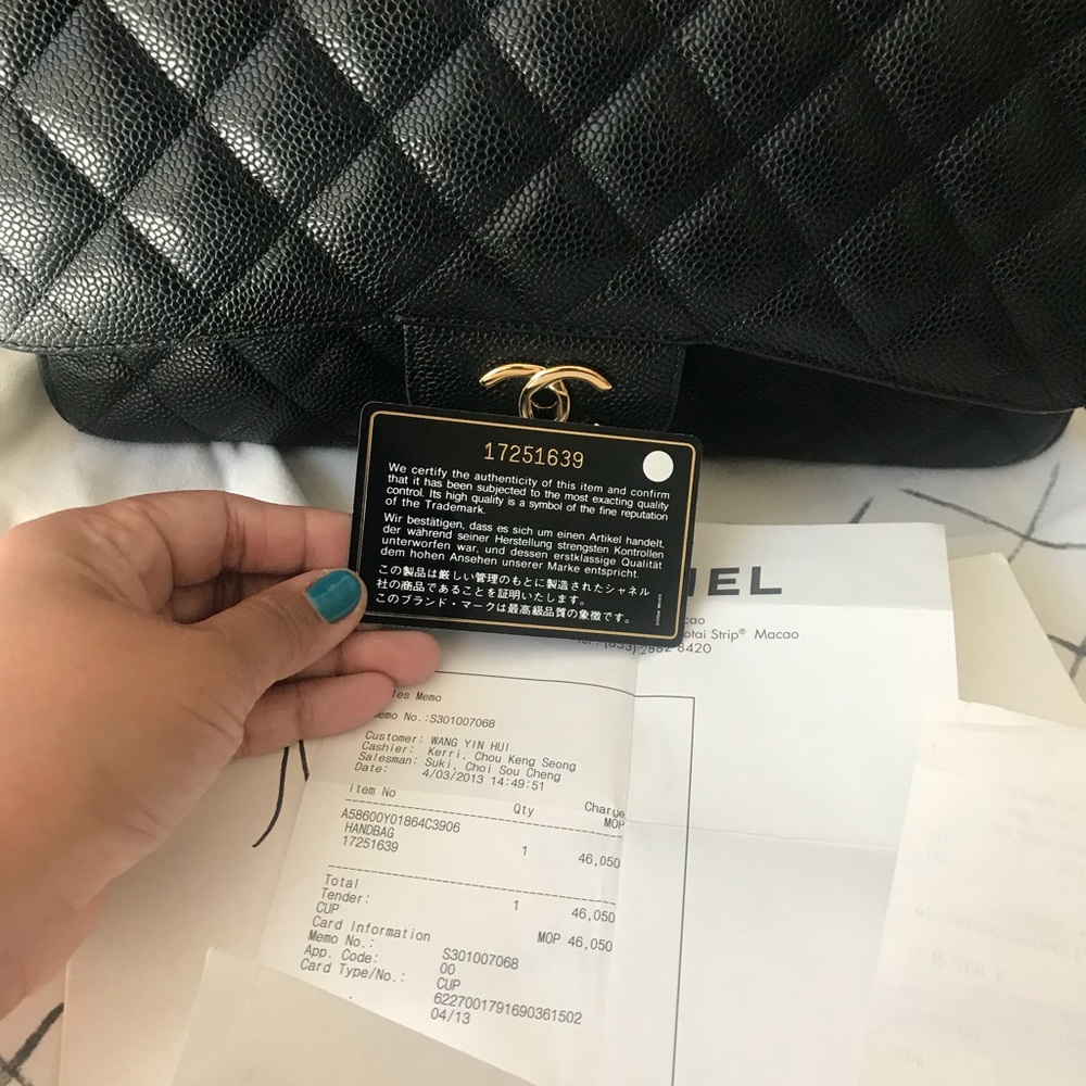 SOLD !!! Chanel Black Jumbo Double Flap Caviar GHW - Picture 8 of 8